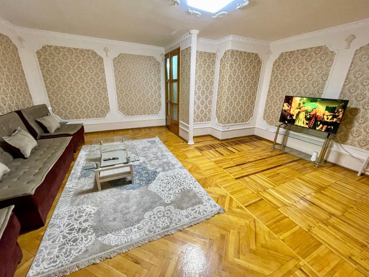Classic C1 Apartment In The Center With 4 Rooms Taškent Exteriér fotografie